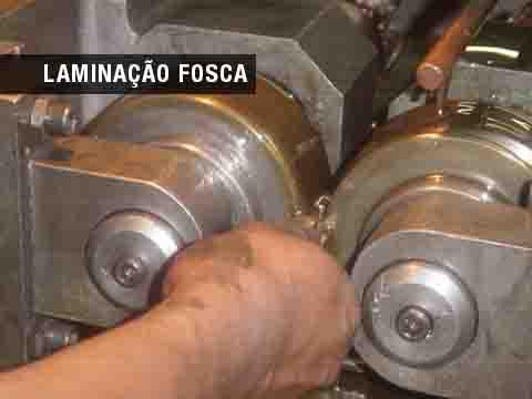 Usinagem de peças em série em torno automático